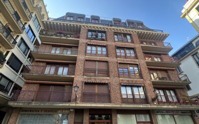REPARACIÓN DE CORNISA. PLAZA LASALA 4. DONOSTIA